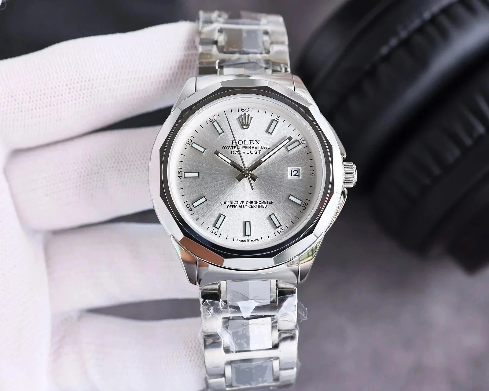 High-quality, fashionable, and luxurious time – Style 13