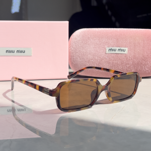 Unisex Eyewear – 39 Styles
