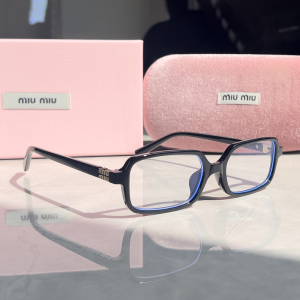 Unisex Eyewear – 39 Styles