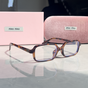 Unisex Eyewear – 39 Styles