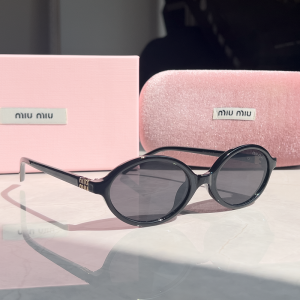 Unisex Eyewear – 39 Styles
