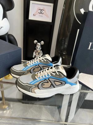 YHH08 Casual Sneakers