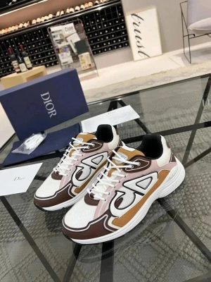 YHH08 Casual Sneakers