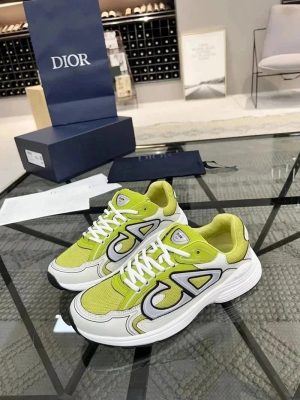 YHH08 Casual Sneakers