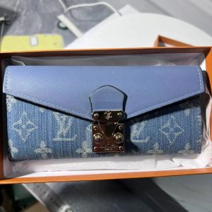 Everyday Wallets – 39 Styles