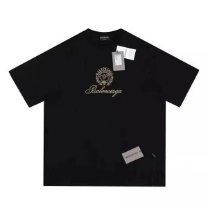 Graphic T-Shirts – 31 Styles