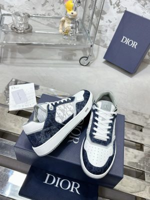 Casual Sneakers – 35 Styles