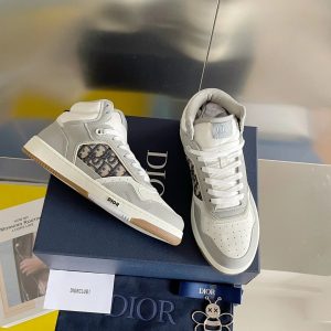 Casual Sneakers – 35 Styles