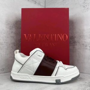 Casual Sneakers – 5 Styles