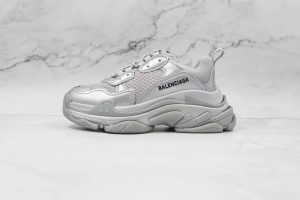 B Casual Sneakers – 15 Styles