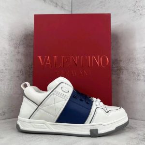 Casual Sneakers – 5 Styles
