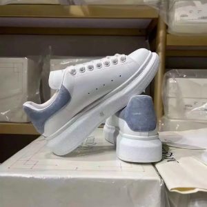 Casual Sneakers – 38 Styles