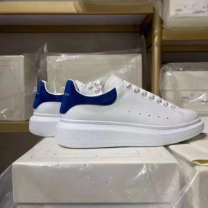 Casual Sneakers – 38 Styles