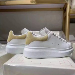 Casual Sneakers – 38 Styles