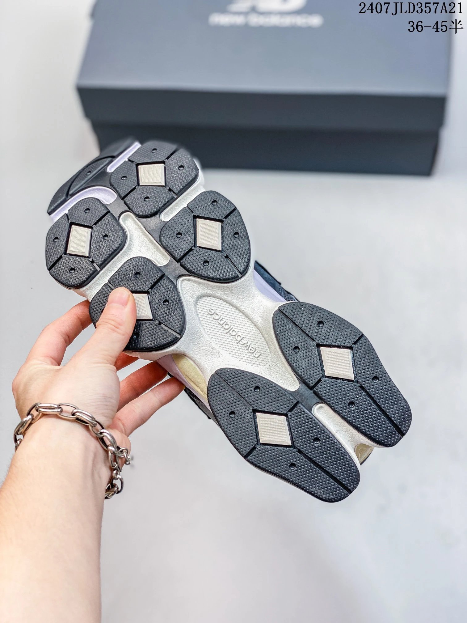 High-quality fashionable dad shoes – additional view