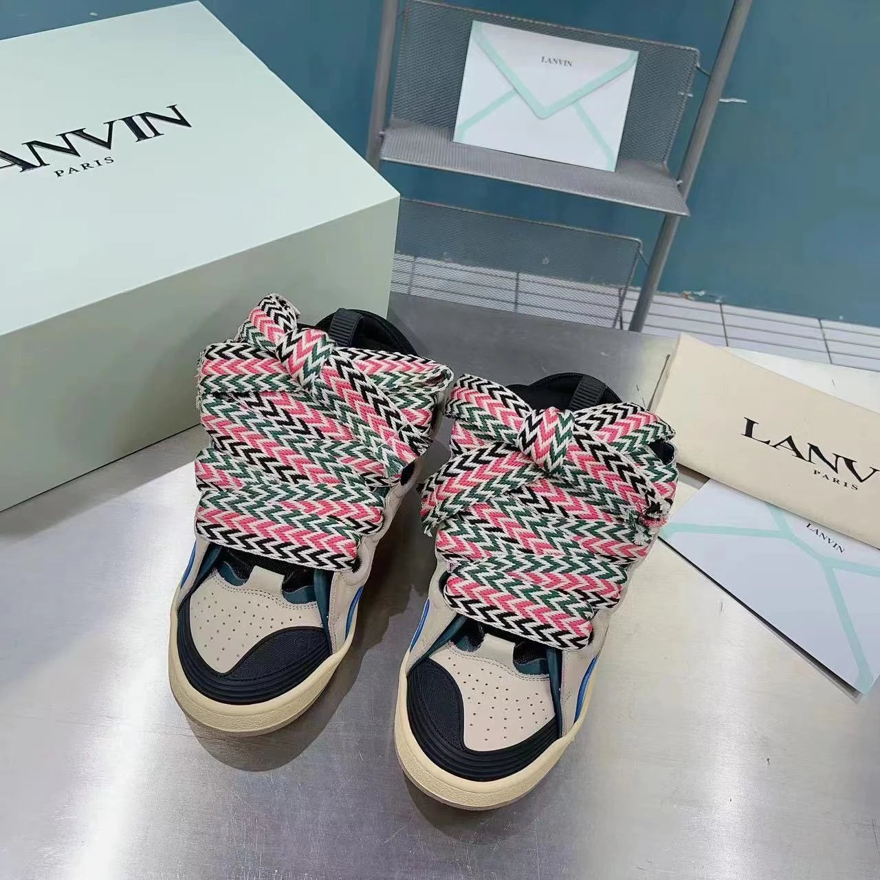 High-quality trendy fashion sneakers 1 – Style 1