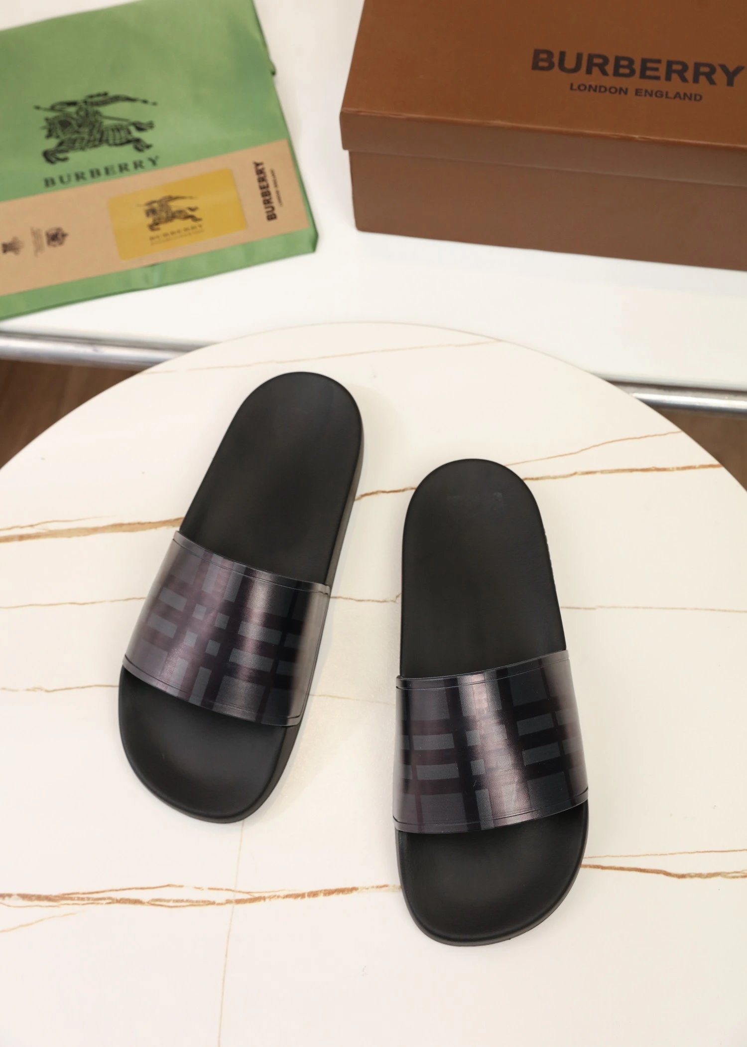 High-quality casual slippers – Style 9