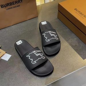 Casual Slides & Sandals – 19 Styles