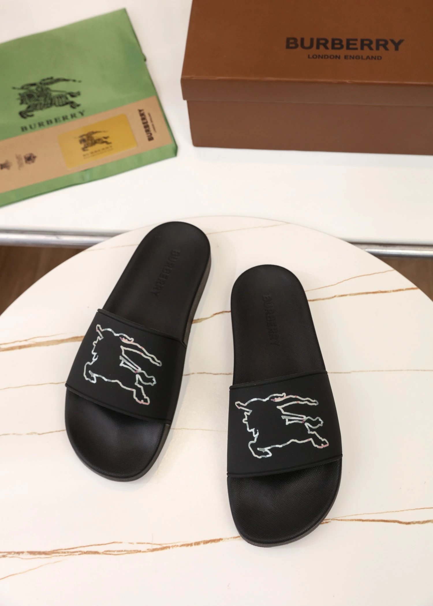 High-quality casual slippers – Style 11