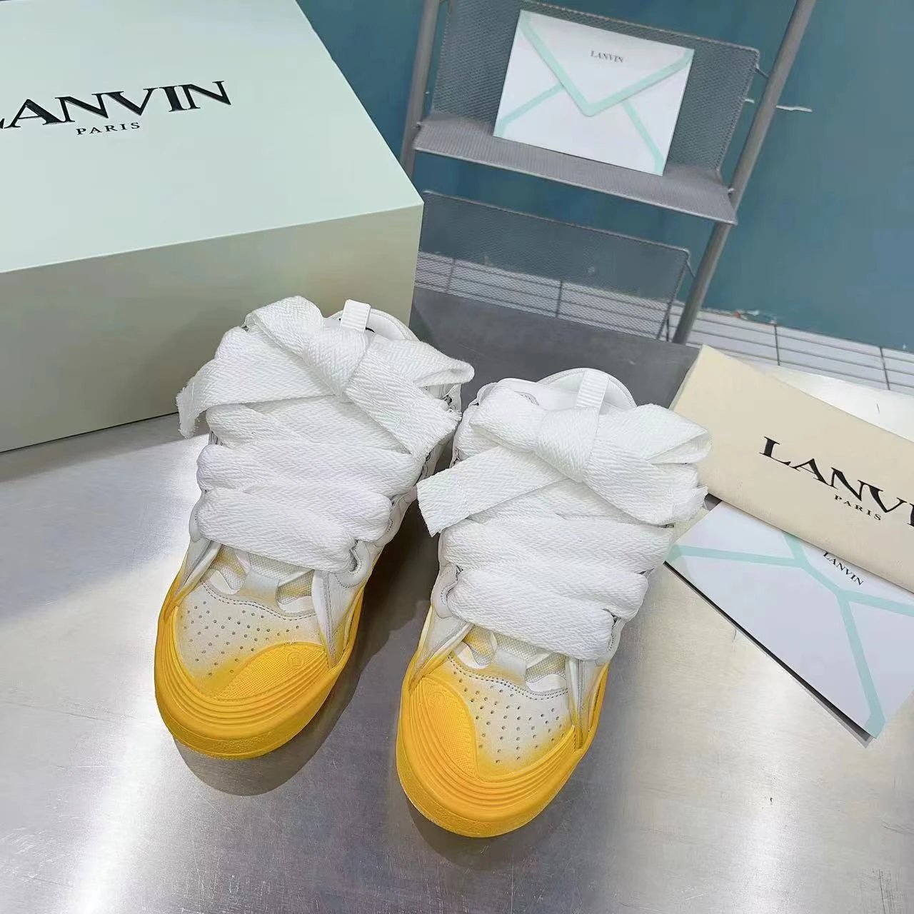 High-quality trendy fashion sneakers 1 – Style 5