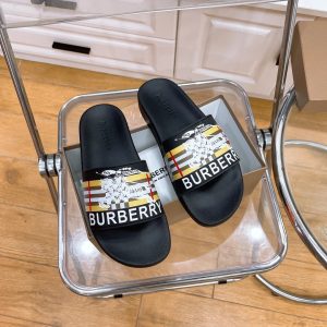 Casual Slides & Sandals – 19 Styles