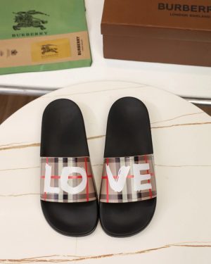 Casual Slides & Sandals – 19 Styles