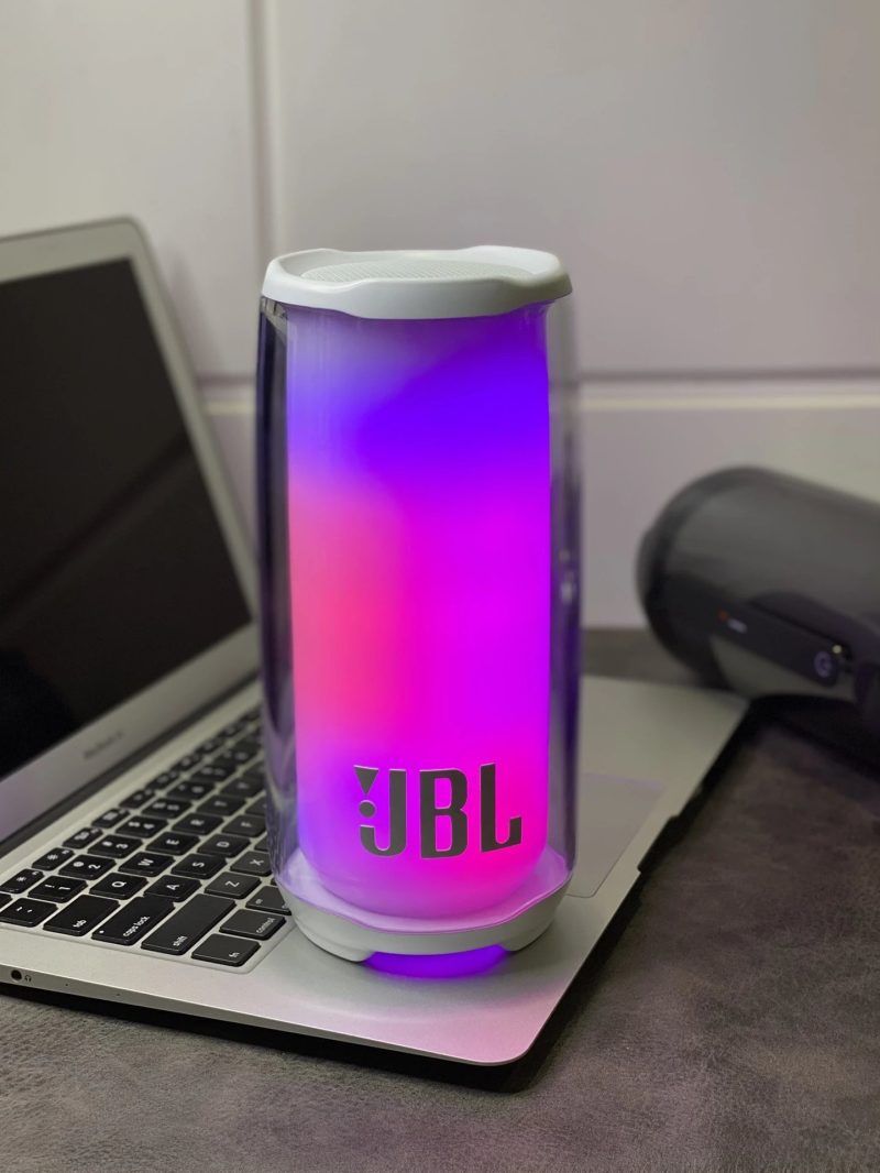 Style JBL fifth generation-white