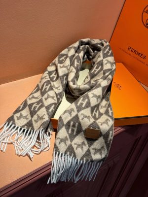 Unisex Scarves & Gloves – 33 Styles