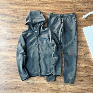 Matching Tracksuits – 25 Styles