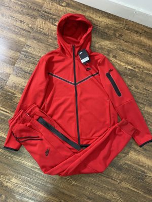 Matching Tracksuits – 25 Styles