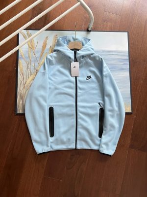 Matching Tracksuits – 25 Styles