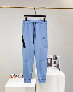 Matching Tracksuits – 40 Styles