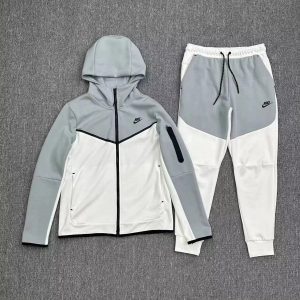 Matching Tracksuits – 40 Styles