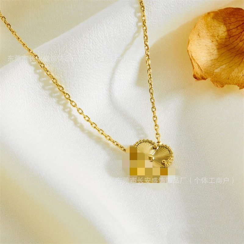 Style Gold laser necklace