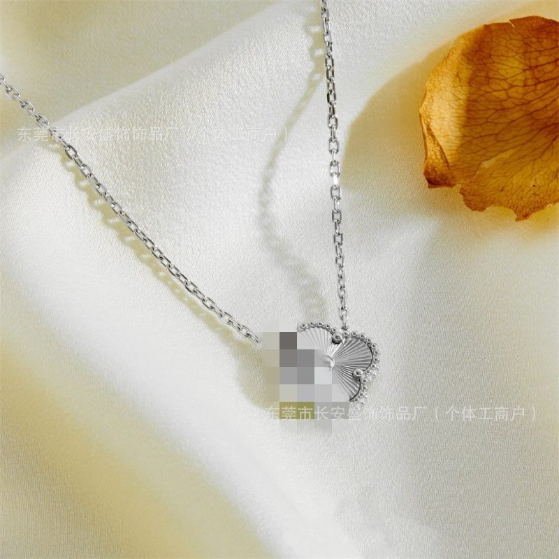 Style Silver laser necklace