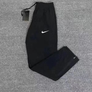 Matching Tracksuits – 10 Styles