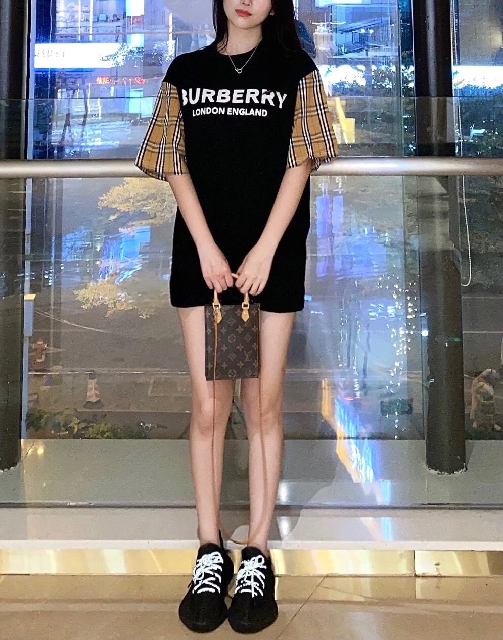 High-quality, fashionable, and versatile T-shirt from the factory – additional view