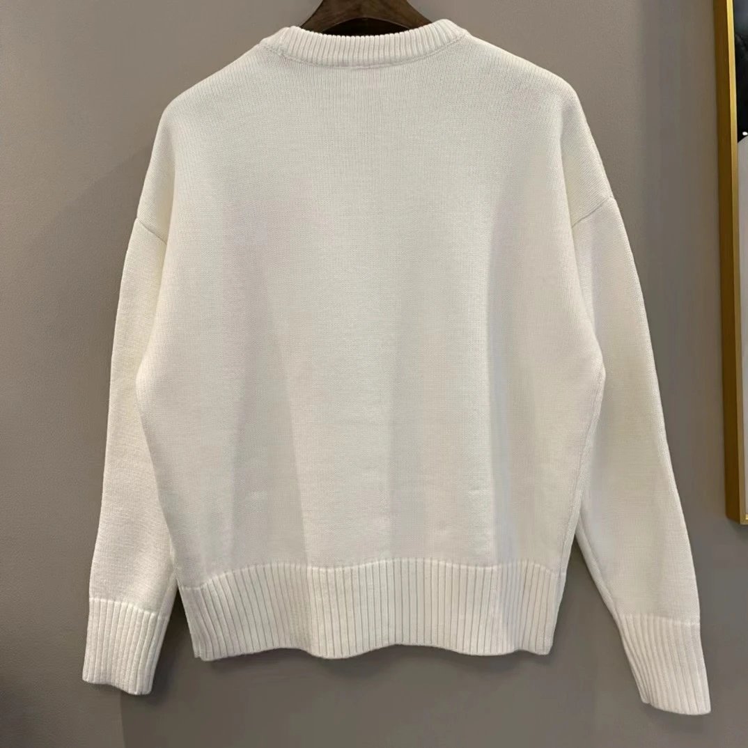 High-quality casual sweater – additional view