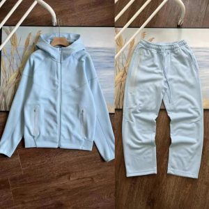 Matching Tracksuits – 40 Styles