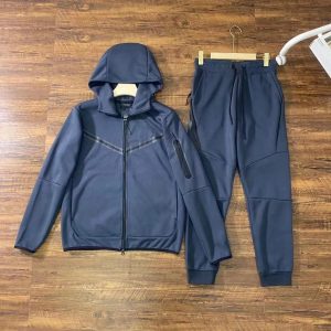 Matching Tracksuits – 40 Styles