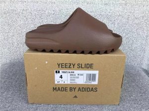 Casual Slides & Sandals – 8 Styles
