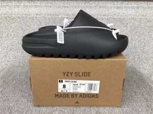 Casual Slides & Sandals – 8 Styles