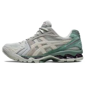 Y Casual Sneakers – 22 Styles