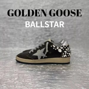 Casual Sneakers – 26 Styles
