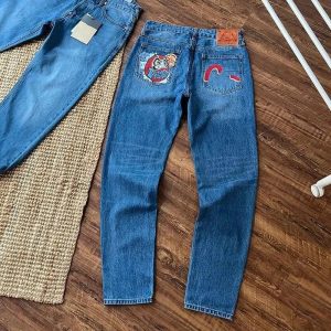 Casual Pants & Jeans – 40 Styles