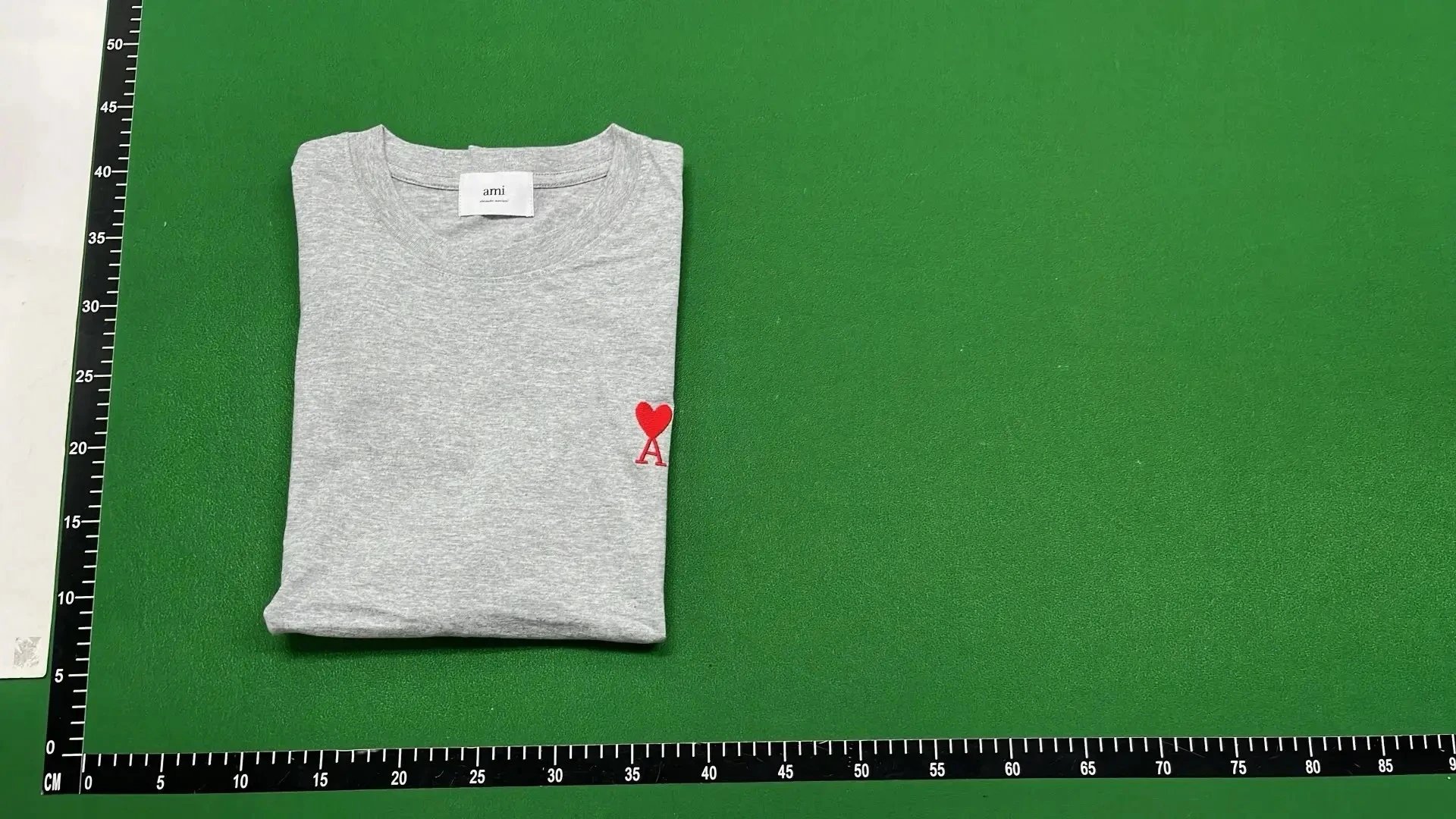 Factory-quality fashion shorts – additional view