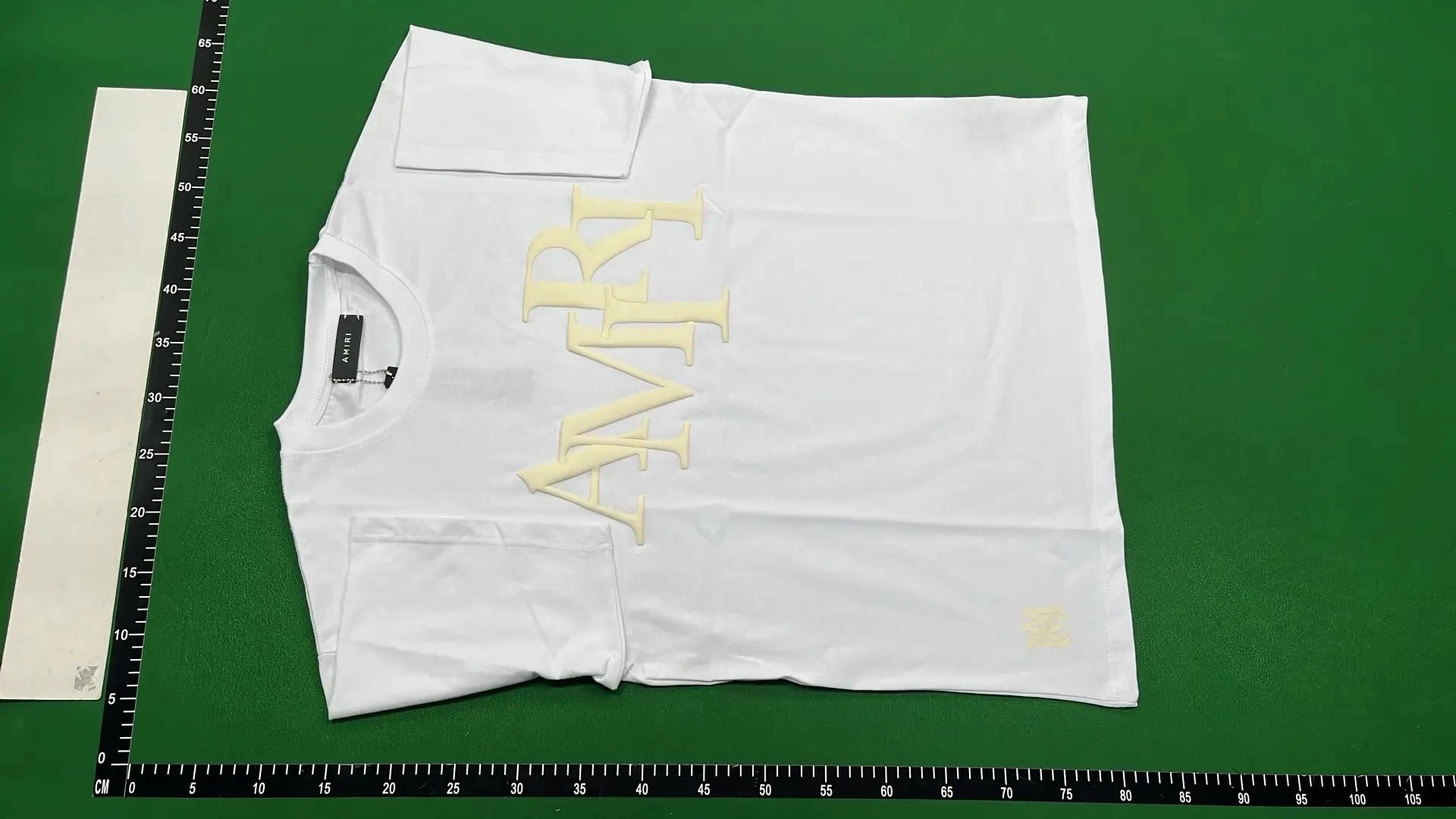 Factory-quality fashion shorts – additional view
