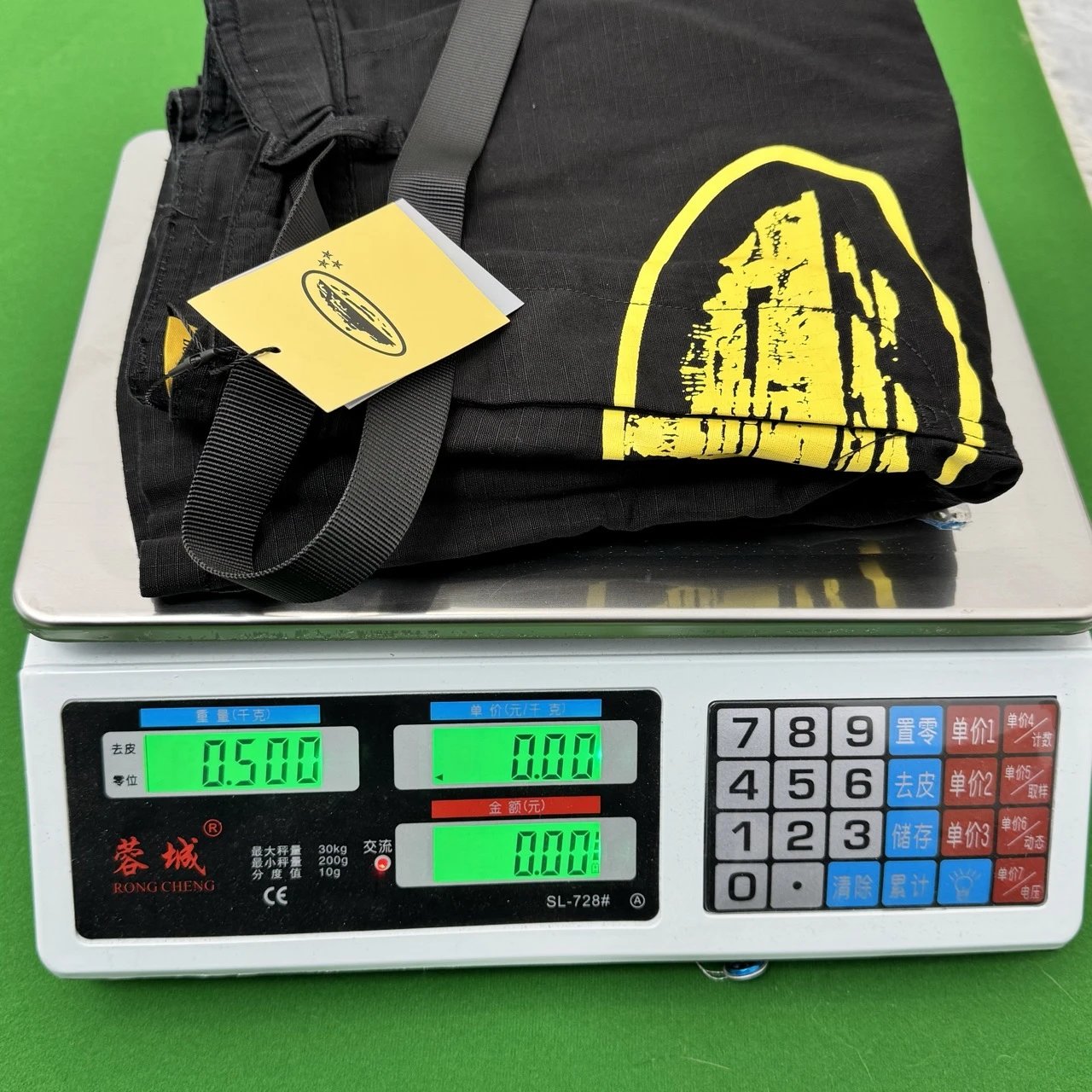 High-quality fashion shorts from the factory – additional view