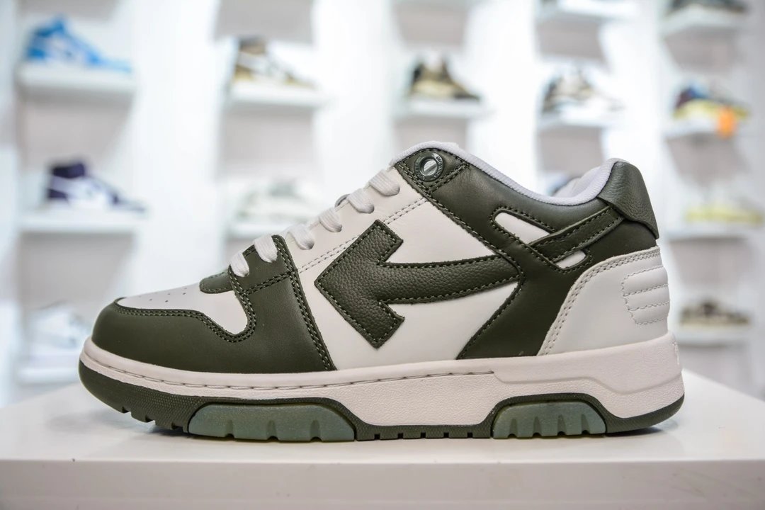 High-quality fashion arrow sneakers – Style 4