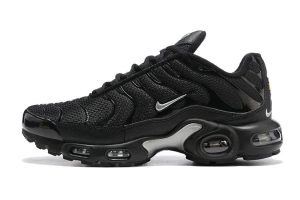 Casual Sneakers – 32 Styles